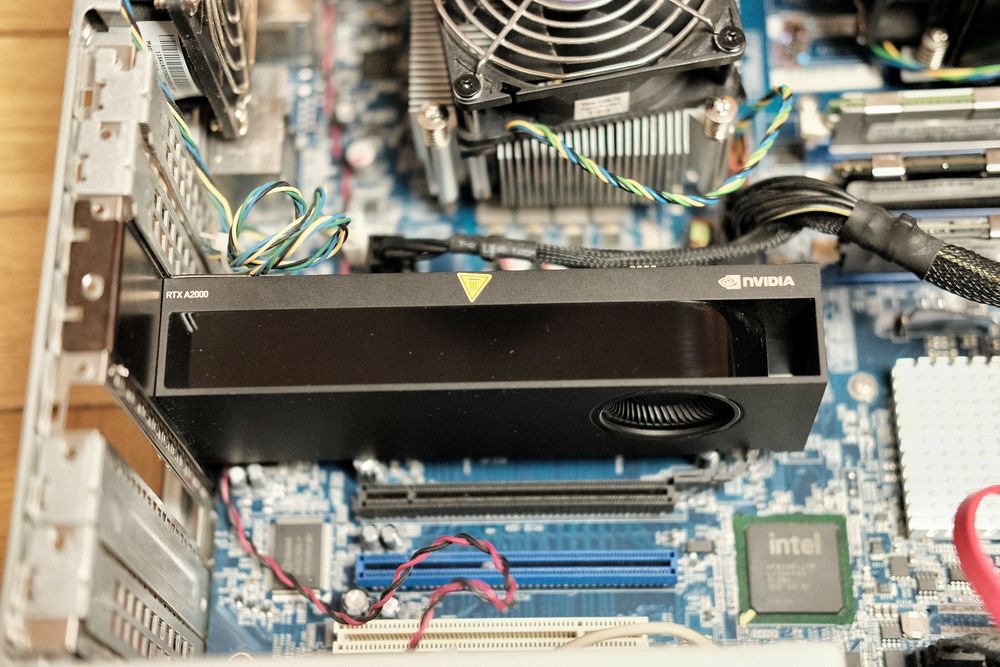 Komputer Lenovo Thinkstation C20 2x IntelXenon5650 96GbRAM 12 rdzeni ...