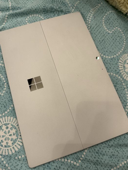 Microsoft surface pro 7 12.3” i5 8gb 128ssd