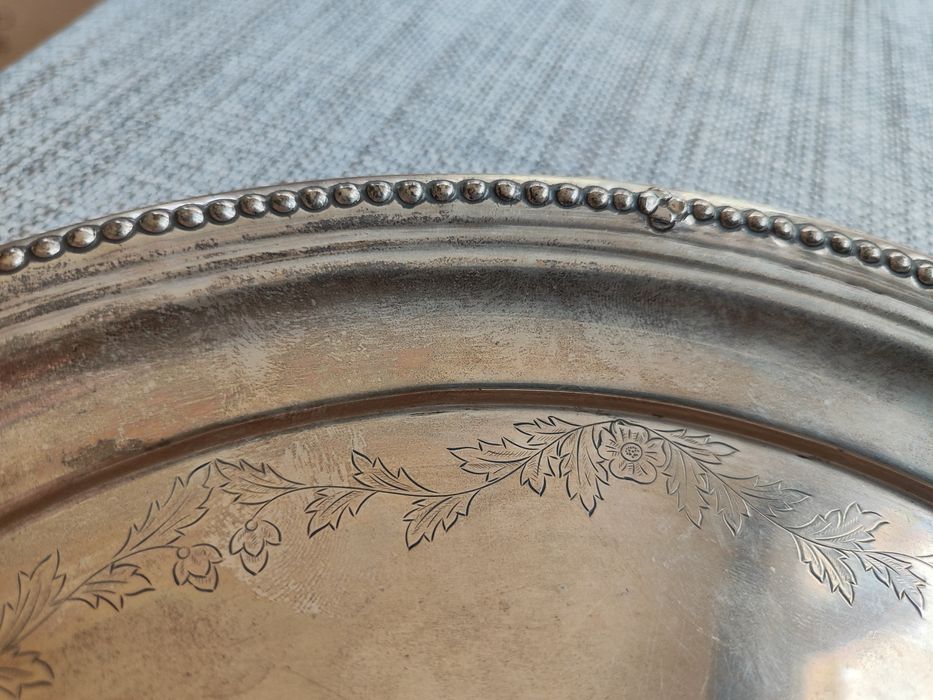 Salva antiga de prata