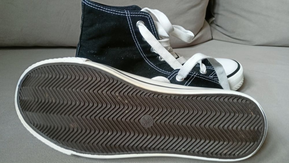 Sprzedam trampki wysokie roz 38