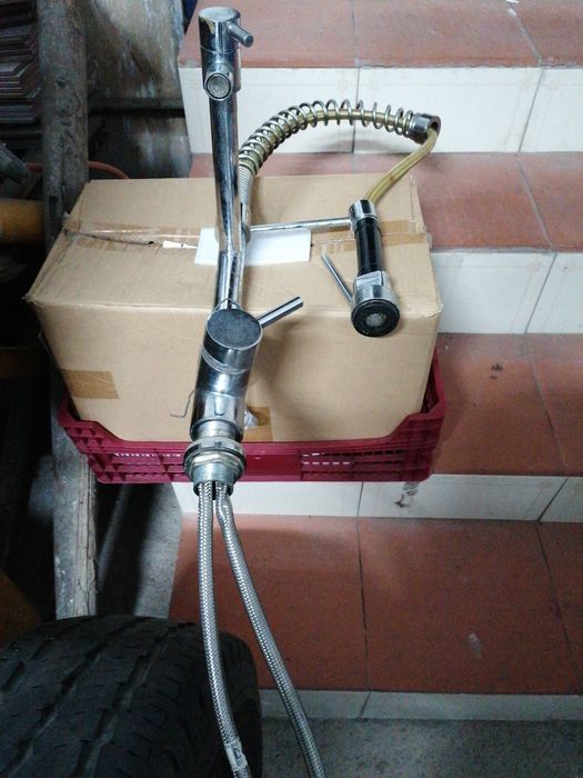 Torneira de bancada com chuveiro431702762723092482