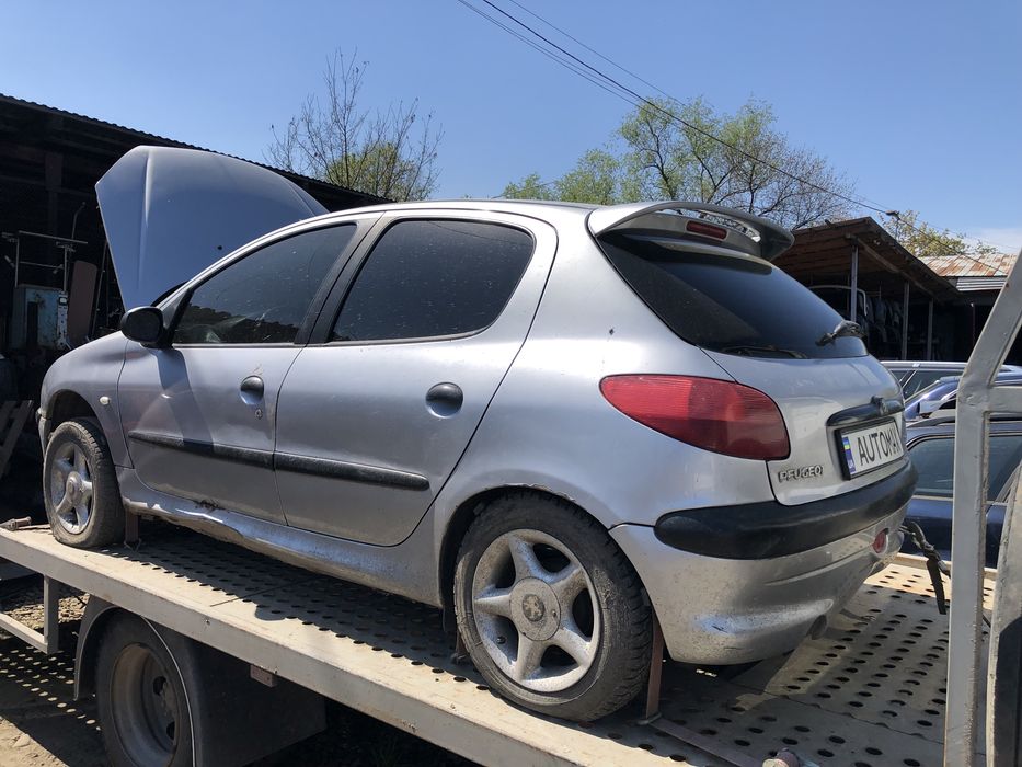 Peugeot 206 шрот розборка запчасти стартер генератор мотор балка салон