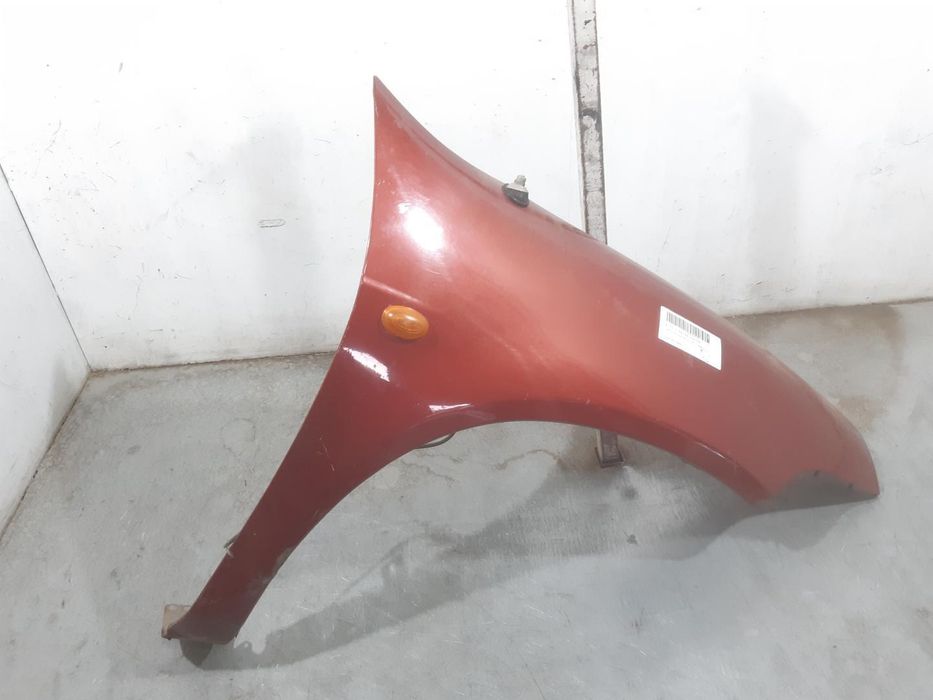 guarda-lamas frente direito chrysler neon