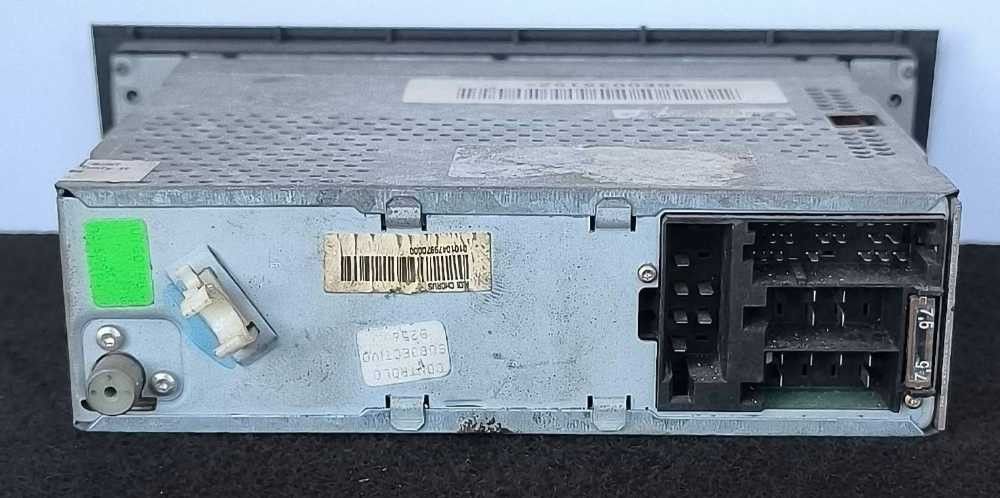 Rádio / Auto Rádio AUDI A4 B6 (8E2) ano 2000