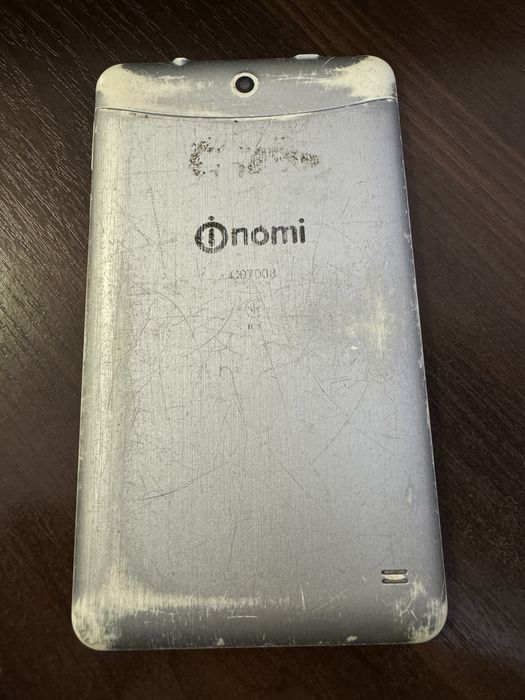 Планшет nomi на деталі