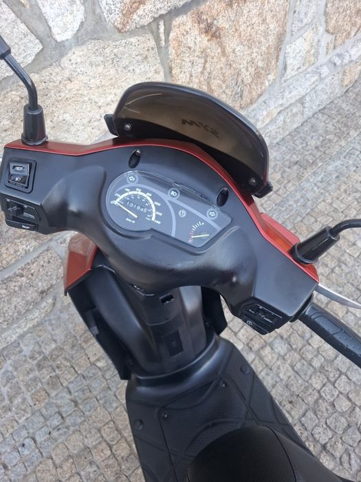 Scoter sym orbit 125 apenas 13.000km