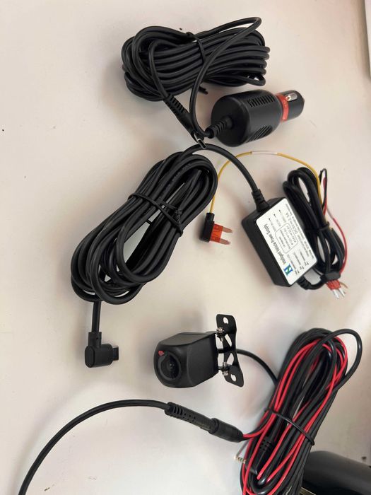 Dash cam 360° com 4 câmeras