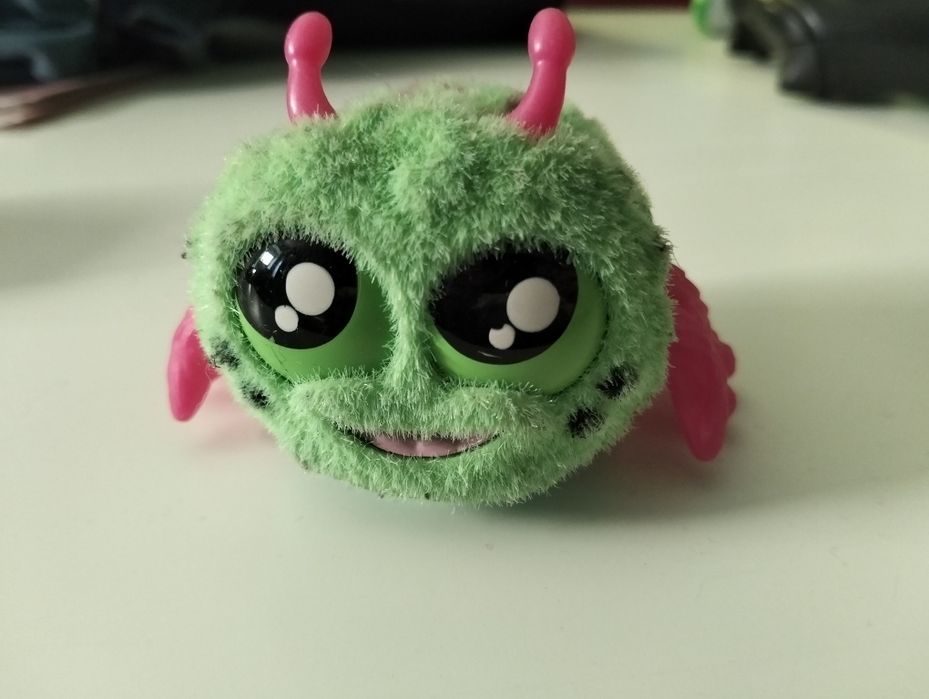Interaktywny pająk Hasbro Yellies Frizz