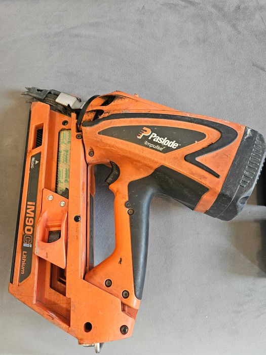 Gwoździarka gazowa PASLODE Impulse IM90C