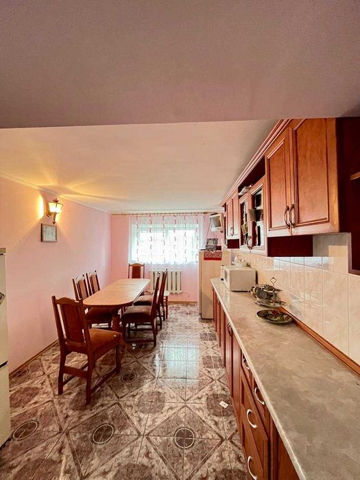 Продається будинок біля Івано-Франківська за вигідною ціною