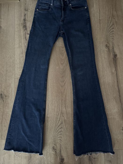 Джинси FLARE          MANGO