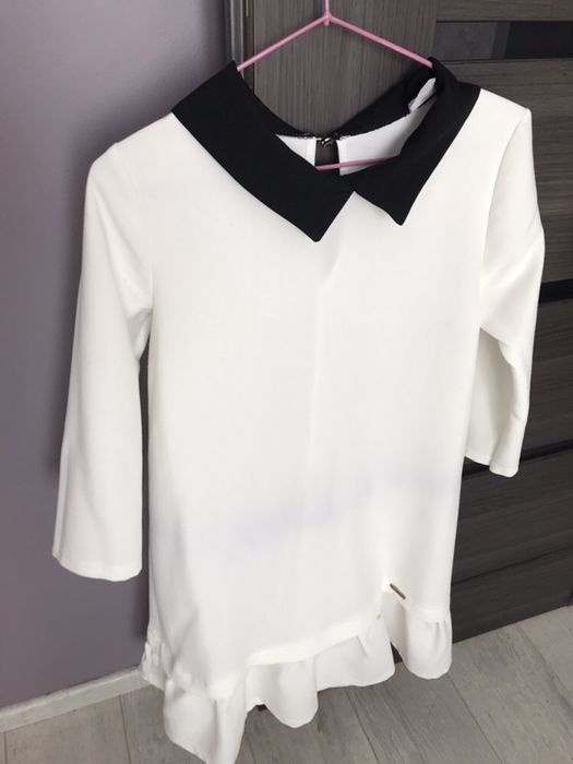 Sukienka z falbanką