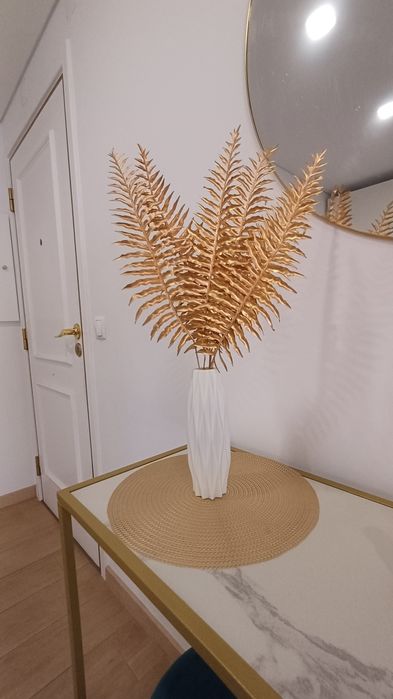 White plastic pitcher64751827262977120