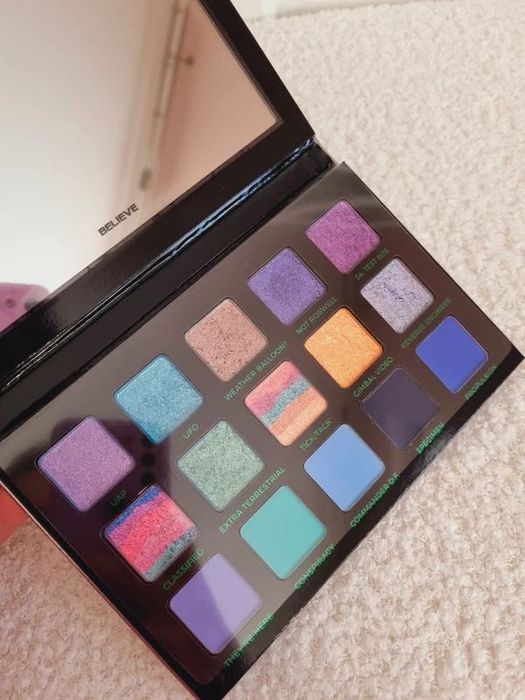 Adept Cosmetics Element 115 Eyeshadow Palette paleta multichromy