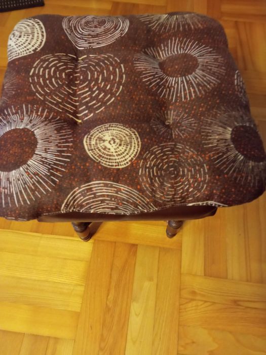 Miękki taboret stołek plus poduszka