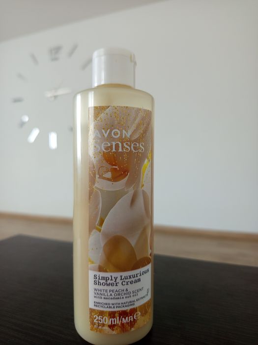 Крем для душу від Avon