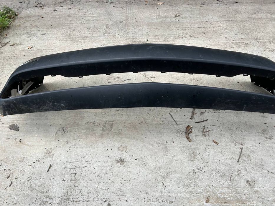 Бампер передній Dodge Chellenger