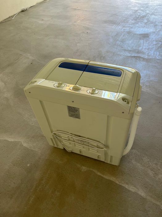 Maquina de lavar roupa