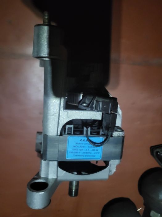 Запчастини до пральної машин Indesit W83T