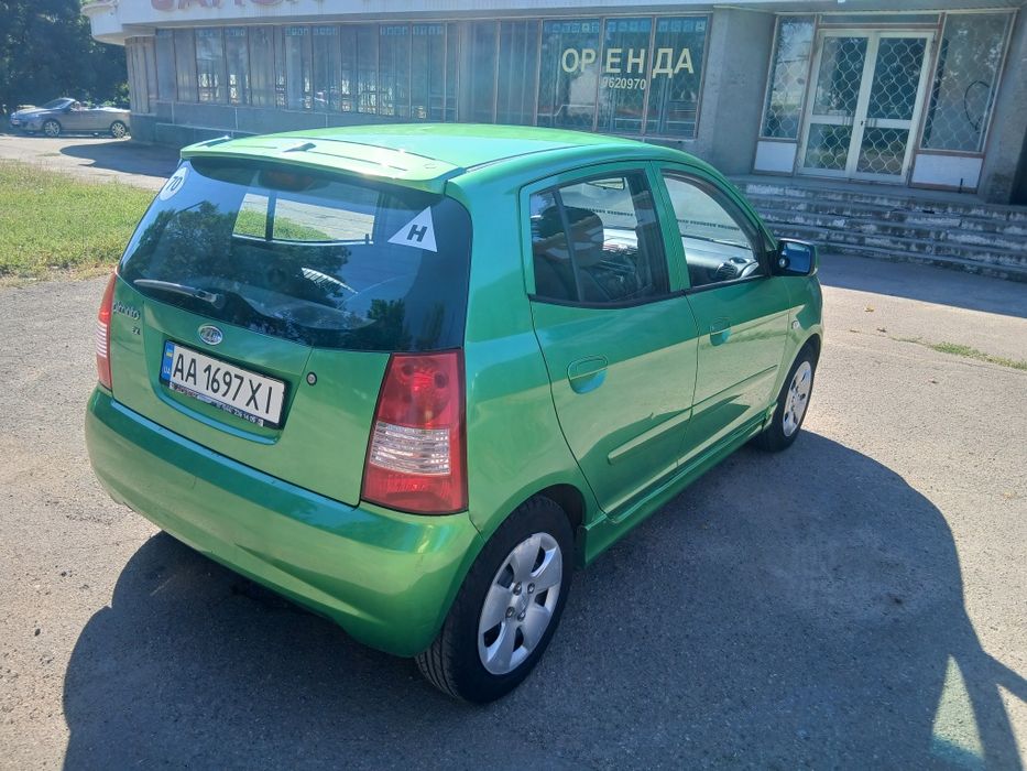 автомобіль Кіа Піканто