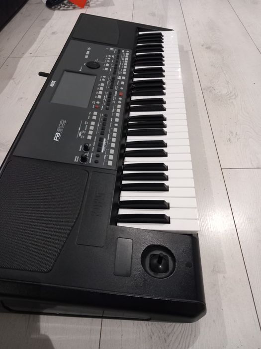 Klawisz Korg Pa 600