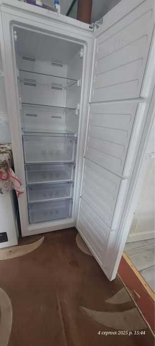 Морозильна камера Beko