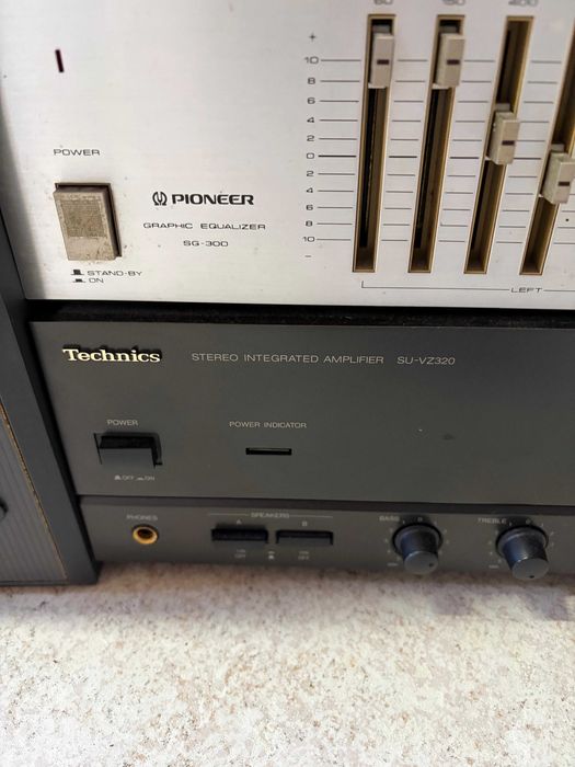 Rádio Stereo Pioneer com equalizador e amplificador