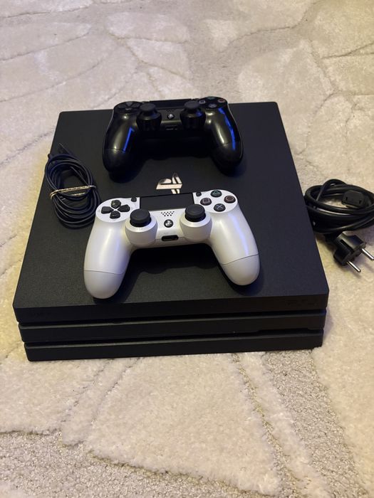 PS4 Pro 1TB + 2 Controles + FIFA 20 – Ótimo estado