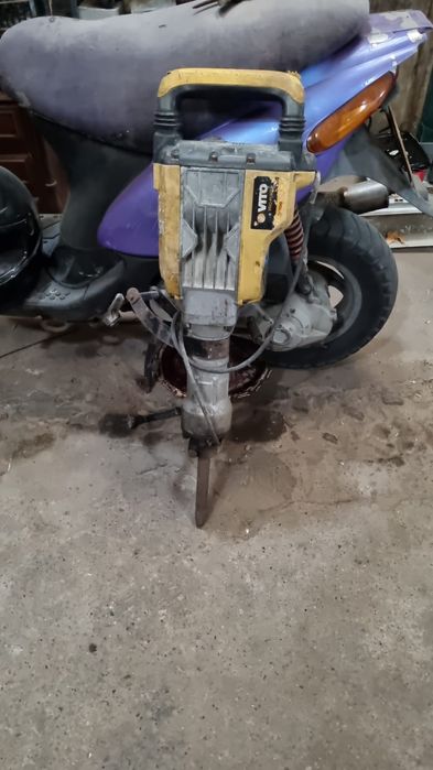 Martelo (motopico) e batoneira