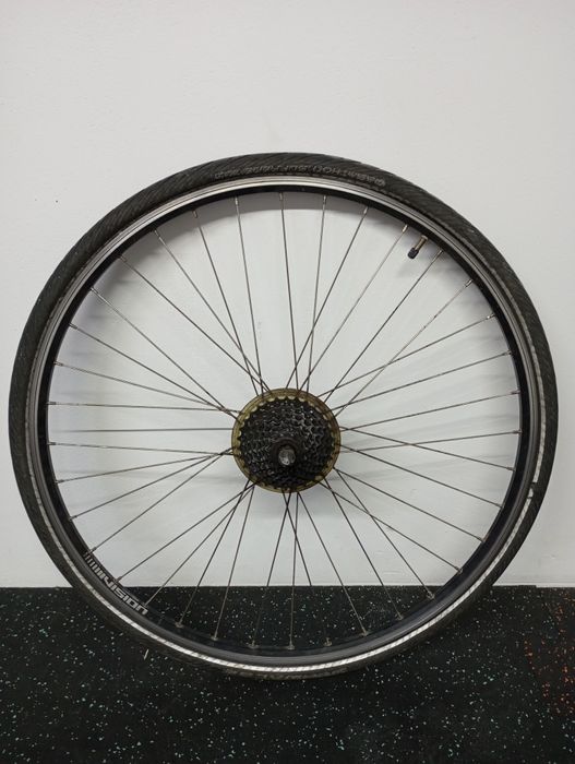 Koło do roweru trekkingowego 28 29 z kasetą Shimano i oponą Schwalbe