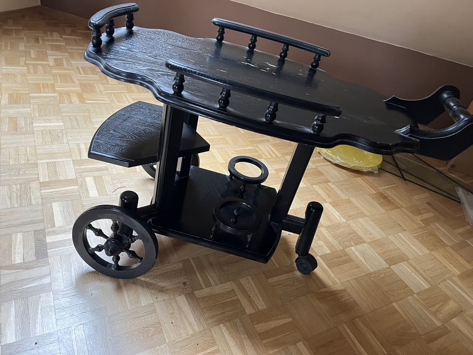 Barek dębowy pomalowany na czarno Kler