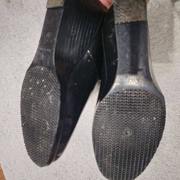 Стильные сапоги резиновые женские с молнией полусапожки