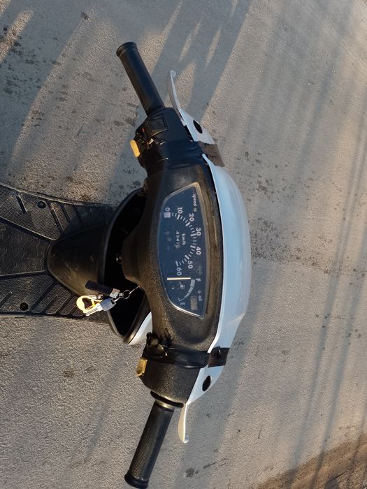 Продам скутер honda Dio 34