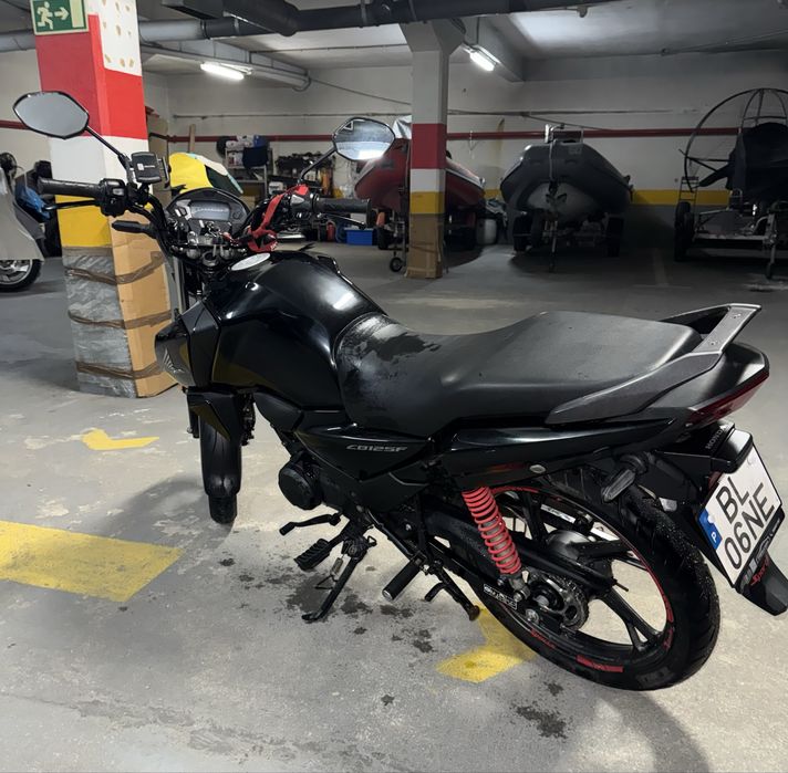 A venda honda cb125f 2024