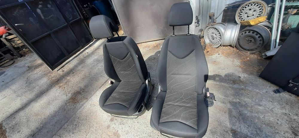 PEUGEOT 308 T7 5 drzwi EUROPA Siedzenia Fotele Kanapa tył oparcia Dobry stan bez przepaleń i wytarć