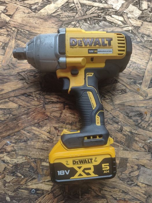 Klucz udarowy DeWalt dcf897p1