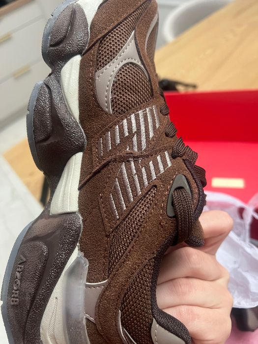 Buty new balance 9060