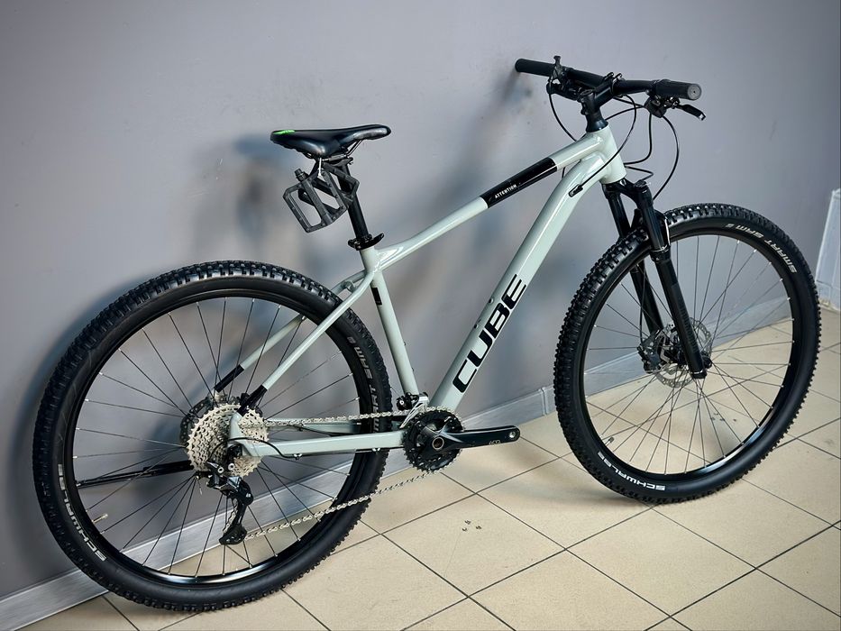 Cube Attention 29 L та М