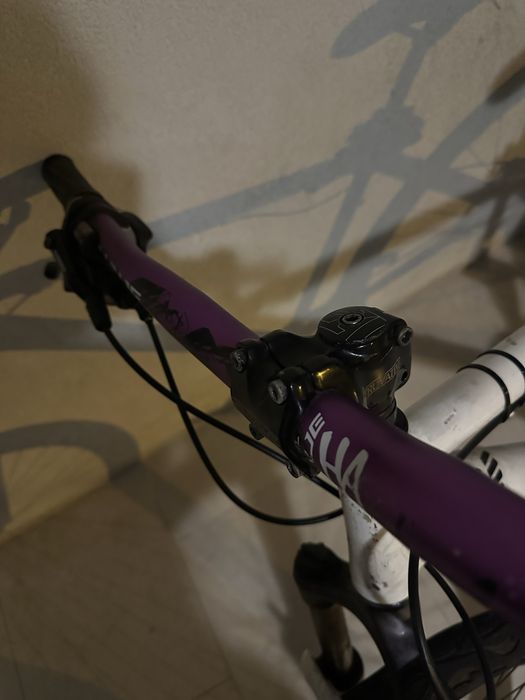 Bicicleta Berg Trailrock 3.0 modificada para manobras/dirt jump, vendo ou troco por trotinete elétrica em bom estado