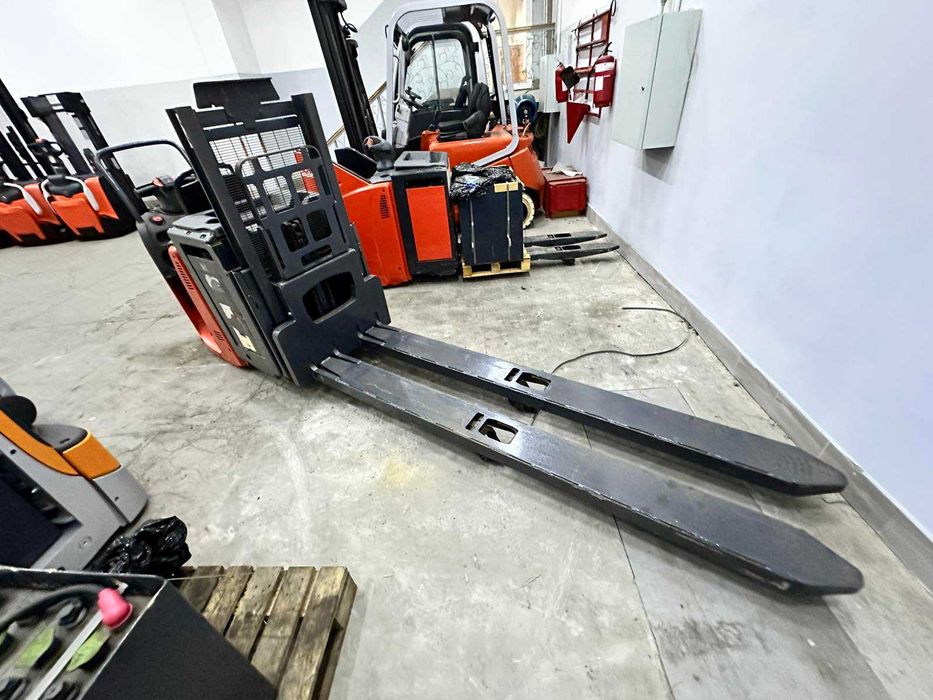 Комплектувальник замовлень LINDE N 20 LX. Висота підйому 960 мм.