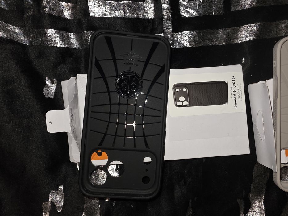 Iphone 17 pro max spigen capas liquid Air