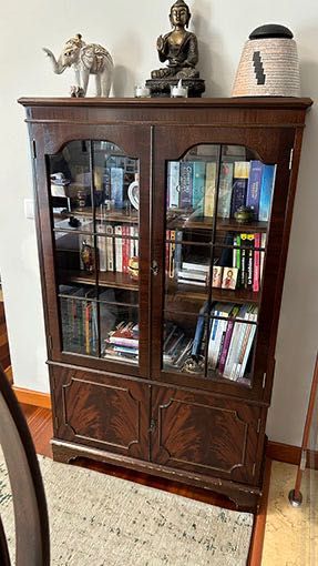 Estante inglesa em mogno