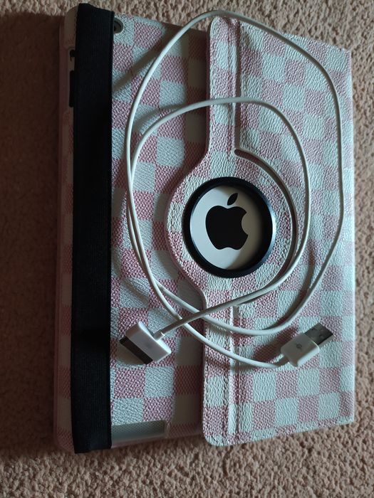 Планшет iPad  Apple