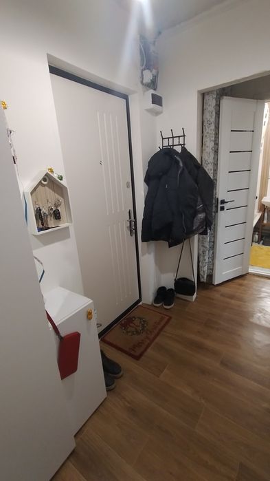 Продам приватизовану 2х кімнатну  квартиру