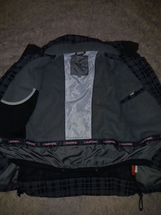 Курточка горнолижка