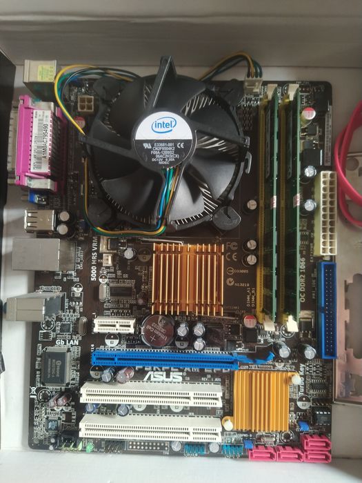 Vendo motherboard ASUS 775