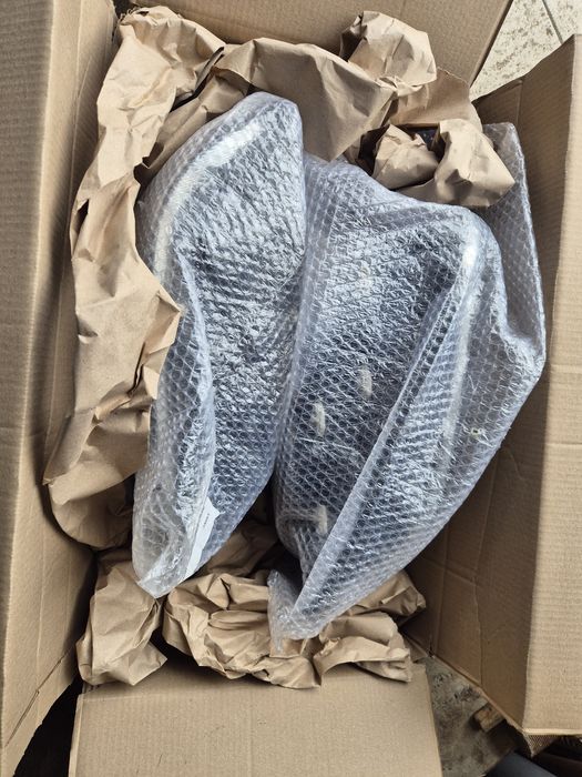 Продам лінзовані білед фари до DAF  95-105.
Ціна 16