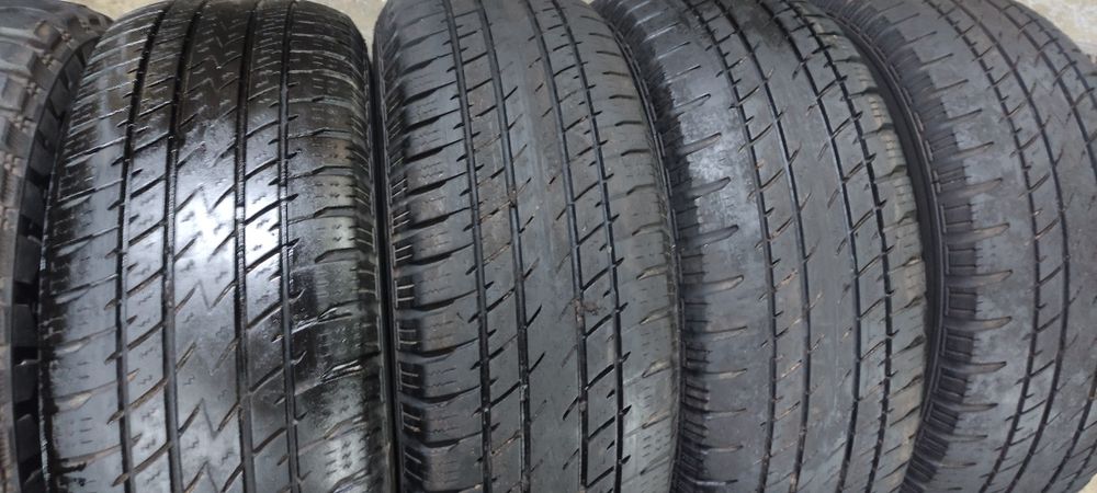 Pneus 265/70/16 semi novos