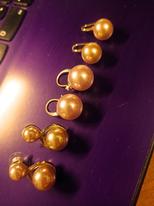 Сережки з перлинами.