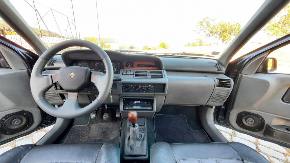 Renault Clio Bacara 1a série